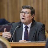 Le conseiller aux Etats Mauro Poggia (MCG/GE) souhaite que plus de ressortissants franco-suisses effectuent leur service militaire en Suisse (archives). KEYSTONE/ALESSANDRO DELLA VALLE